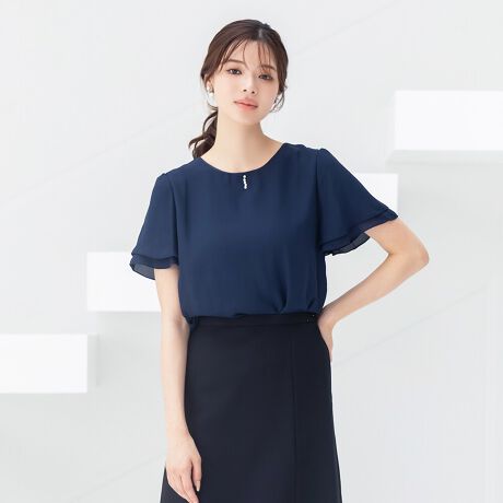 [^:n8118]VtHuEXɂĂƂG̃VtHvI[o[gbvXB̓liȕ͋CĂ܂Bo[X[uRɃJo[AӂƂ^bN炵ۂ^܂BVvȃobNX^CŃrWlXX[c̃Ci[ƂĂœKB􂢂ł̂Ŗ撣}}OL̖łBق̂ɂƂ肠TCYŃXgXt[ȒSnArWlXV[Ŋ撣鏗ɂ߂̈ꖇłByz|Cg1FGKgȃp[fUCR[f̎זɂȂȂ~jp[݌iɉo|Cg2FSn̂VtHW[[bgfނق̂蓧̂fނŁA_炩y₩ȒSnłB͑Oo[dlBSŒpɐtBbĝŁACɂȂEGXgXbLJo[ł܂B|Cg3FƒŐ􂦂EHbVudlłł̂ŁAfC[gɂIXXłByVtHuEX̏ڍׂ̏ڍׁzEntiĝ݁jELkȂEƒŐ􂦂EHbVudlTCYSEMELELLE3LE4LTCY`傫TCYi[WTCYjJ[EzCg()EItzCgEX[L[sNEy[TbNXElCr[EO[(DF)EubN()yX[ctH[}XAbh[WzX[ctH[}XAddRouge(Abh[W)́A20E30E40E50̕LN̏ΏۂƂʋ΃X^C犥Ղ܂łV[̕񋟂郌fB[Xt@bVVbvłBX[c͂ꂩЉɏo20㏗q̃N[gX[cAOL⓭}}ƂĊ􂷂AT[EAtH[E~ZX̃rWlXX[c܂ŗlXȃfUCpӁBXgb`fނŒSnǋȂǁAql̖ڐł̑ƔȂЏiYsĂ܂BAbh[W̃}U[X[c (}}X[c)́A⑲Ǝw͂AQϓwZsɂE߁B؂₩ȃfUCŁAql̑؂ȋLOƂȂA܎O₨{Qɂg܂BtH[}ȑ̂ŁAIɂΉv܂B񂨑⍐ʎȂǁA}i[ɉKvȃubNtH[}pӁBX[c̒ʔ̂ɓ݂̂ȂqlɂC悭܂lAς`Ē܂B