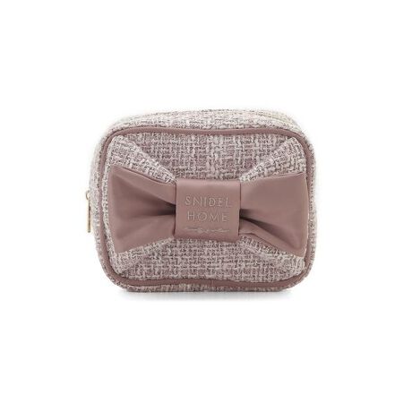 [^ԁFSHGG251242]<b>fBȃT}[cC[h̃{fUC|[`<^b><b>yDesign^Stylingz<^b>DT}[cC[hfނgpAGKgȈۂ̃|[`łBЎɎ܂}`t̃XNGA^́AobOX[cP[Xɂ[₷`BOʂɂ̓ShJ̑傫ȃ{tĂA{̂Ƃ̌ԂɃwANbvȂǂłƂł܂BRXTj^CU[A[dȂǂ̂ɒ悢TCYłBF̓mg[̃AC{[ƃubNA_炩ȃsN3FWJBV[ỸcC[hSobO(SHGB251244)ƃR[fBl[gAMtgɂ߂łBƖ̊֌WɂAۂFČꍇ܂B܂p\REX}[gtHȂǂ̊ɂA኱iƉ摜̃J[قȂꍇ܂B\߂Bi̐F́AiPi摜QƉB i摜̓Tv̂߁AFTCY̎dlɕύXꍇ܂̂ŁA\߂B