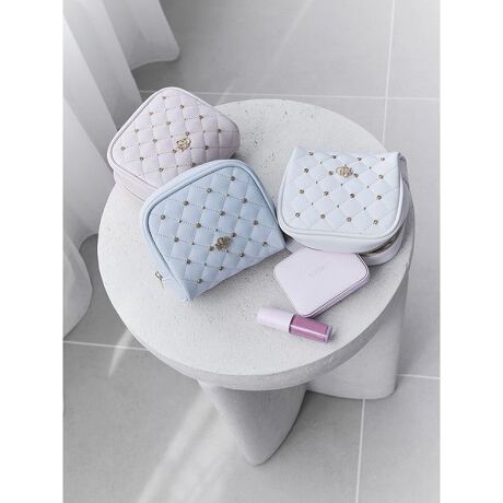 [^ԁFSHGG252238]<b>X^bYtLeBÕeBbVP[Xt|[`<^b><b>yDesign^Stylingz<^b>GKgȃLeBO̍fނɁAX^bYł񂾃|[`łBĂ炵邢J[OŁAtgɃ|CgŃS[h̃CjV`[炢܂Bwʂɂ̓eBbVP[XtB{̂͏ԂȂ|PbgtŃ}`肠̂ŁA낢⃊bvȂǊ{IȃRX܂BF̓AC{[AsNAu[3FWJBfނgpojeBobO(SHGB252235)pӂĂ܂BƖ̊֌WɂAۂFČꍇ܂B܂p\REX}[gtHȂǂ̊ɂA኱iƉ摜̃J[قȂꍇ܂B\߂Bi̐F́AiPi摜QƉB i摜̓Tv̂߁AFTCY̎dlɕύXꍇ܂̂ŁA\߂B