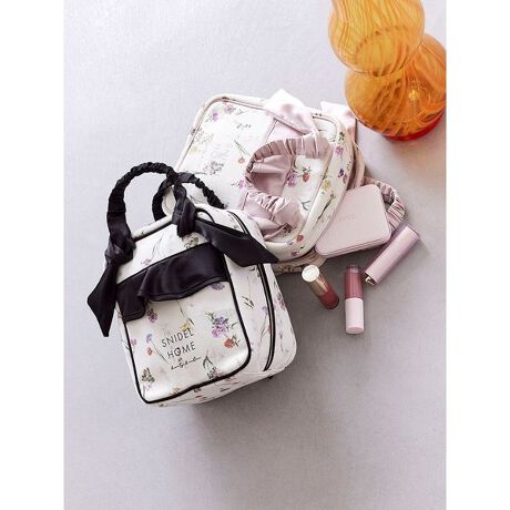 [^ԁFSHGG256086]<b>VoIɕ֗ȃ}`t[LoXgx|[`<^b><b>yDesign^Stylingz<^b>I[KjbNRbg̃LoX|[`ɁA֗ȏc^̃gx|[`ԓ肵܂BMU[񂹂傫ȃ{̃fBe[ɁAleCXgȃ}`t[vgîfUCłBg͒̃t@Xi[|PbgŎd؂Zp[g\BC[ɂ͉ϐȂǂ̃{g𗧂ĂĎ[łAʂɂ|Pbgɂ̓uV}XJ߂܂B̃t@Xi[|Pbg̓wAsR^NgȂǂ̏ɏdBX[cP[XȂǂɓ₷XNGAȃtH|CgłBF̓N[Ȉۂ̃ubNƏ_炩ȃsNpӂ܂B؂ȕւ̃Mtgɂ߂łBƖ̊֌WɂAۂFČꍇ܂B܂p\REX}[gtHȂǂ̊ɂA኱iƉ摜̃J[قȂꍇ܂B\߂Bi̐F́AiPi摜QƉB i摜̓Tv̂߁AFTCY̎dlɕύXꍇ܂̂ŁA\߂B