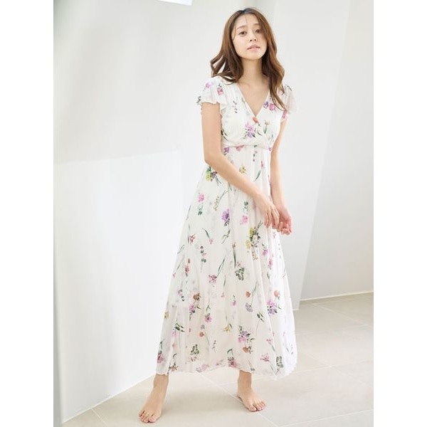 HELLO KITTY ヘンリーネックセットアップ キティ　スナイデルホーム HELLO KITTY】ヘンリーネックセットアップ(カットソー＆Tシャツ