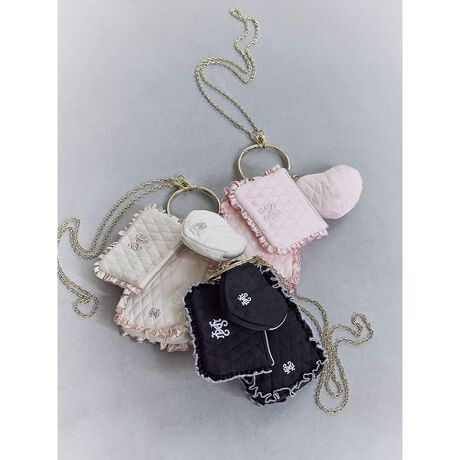 [^ԁFSHGG254262]<b>3ނ̃LeBO|[`q}`V_[<^b><b>yDesign^Stylingz<^b>}`̃XNGA^|[`ƁAfނ̃tbgȃeBbV|[`Aȃn[g^|[`L[OŌq}`V_[łBtt̃}`c^|[`́AX}zJMAJ[hނ̎[ɁBeBbV|[`̓bvt@Xi[|[`ŁAɃeBbVP[XtĂ܂Bӂ炵̓Iȃn[g|[`́ALfBwANbvȂǂƂ̂ꂽAobÕ`[ƂĎgpĂL[gB3̃|[`qL[Oƃ`F[V_[tAe|[`͕ʁXɎgp邱Ƃ\łBF̓AC{[ƃubNAsN3FWJBɓWJfUCJbgV[ỸEFAƍ킹̂߂łBƖ̊֌WɂAۂFČꍇ܂B܂p\REX}[gtHȂǂ̊ɂA኱iƉ摜̃J[قȂꍇ܂B\߂Bi̐F́AiPi摜QƉB i摜̓Tv̂߁AFTCY̎dlɕύXꍇ܂̂ŁA\߂B<br^>yn[g|[`z:9cm :10.5cmyRCP[Xz:9cm :12.5cm