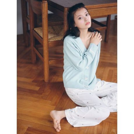 [^ԁFSHCP254051]<b>rW[vg̐ڐG⊴Opc<^b><b>yDesign^Stylingz<^b>rW[vgy݂AڐG⊴[̐SnǂOpcłBƂ݂̂郌[͗ꂢŁAɐG邽тЂ芴܂BEGXgɏȃtƃTe̕R炢AŜɃrW[̃CXg𑍕vg܂Bߕt̂ȂXg[gVGbgłBF̓zCgƃO[AsN3FWJBV[YTVc(SHCT254049)ƍ킹ALDւ̃Mtgɂ߂łByz₠ynzȂyLkzyňz聦Ɩ̊֌WɂAۂFČꍇ܂B܂p\REX}[gtHȂǂ̊ɂA኱iƉ摜̃J[قȂꍇ܂B\߂Bi̐F́AiPi摜QƉB i摜̓Tv̂߁AFTCY̎dlɕύXꍇ܂̂ŁA\߂B