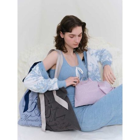 [^ԁFSHNO254069]<b>5TH ANNIVERSARYLOĂ͂ʂȃRNV<^b>̏HAuha5N}SNIDEL HOMEB5NԂ̊ӂ߂āAlC̃gEhEWCʂȃ{̃ACeȂǁAAjo[T[ɂӂ킵5NLOACe͂܂BꂩƁAȂ̑؂ȂԂɊY܂悤ɁB<b>yDesign^Stylingz<^b>Ȃ₩ȃxAngpAoCJ[fUCȃjbgs[XBJbvC̃oXgɃCAɃ{YîfUCB̂̃CɎRɉVGbgŁAJ[fBKHD₷̂|CgłBF̓o[KfBACgu[AlCr[3FWJBV[ỸWK[hJ[fBK(SHNT254068)Ƃ̃R[fBl[g߂łByzȂynzȂyLkzyňz聦Ɩ̊֌WɂAۂFČꍇ܂B܂p\REX}[gtHȂǂ̊ɂA኱iƉ摜̃J[قȂꍇ܂B\߂Bi̐F́AiPi摜QƉB i摜̓Tv̂߁AFTCY̎dlɕύXꍇ܂̂ŁA\߂B