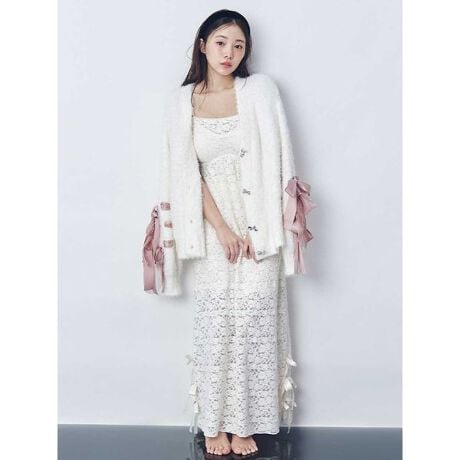 [^ԁFSHCO254100]<b>ZтȂÂŖ@Halloween Series<^b>2025NH̃nEBV[ÝAƂƈႤɕϐgBL[głȂق̂r^[AZтȂÂS܂B}WJȃrbg⍕L`[tɂt̃p[JA{jbg[X̃h[~[ȑ݊BACRjbNłȂVvŒ₷ACe𑵂܂BʂȖoAƂ߂̖@͂܂B<b>yDesign^Stylingz<^b>Xgb`ɗDAق̂Nъ̂_炩ȃjbg[XgpL~\[s[XłBɐ؂ւꂽAL肷ȂlۂVGbgBJbvCdlŋ̂ݏiȃVA[oA{fBɂ͗nt܂BeɃXbgÄႤ2{̃}bgTe{Ă܂BXgbv̓AWX^[tŒ\BF̓rbg`[t̃zCgAL`[t̃ubNpӂ܂BV[ỸMX(SHCP254254)ɍ킹AjbgJ[fBK(SHNT254095)HD̂߂łByzynzyLkzyňz┖聦Ɩ̊֌WɂAۂFČꍇ܂B܂p\REX}[gtHȂǂ̊ɂA኱iƉ摜̃J[قȂꍇ܂B\߂Bi̐F́AiPi摜QƉB i摜̓Tv̂߁AFTCY̎dlɕύXꍇ܂̂ŁA\߂B