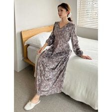 スナイデルホーム(SNIDEL HOME)のシルキーフリースワンピース