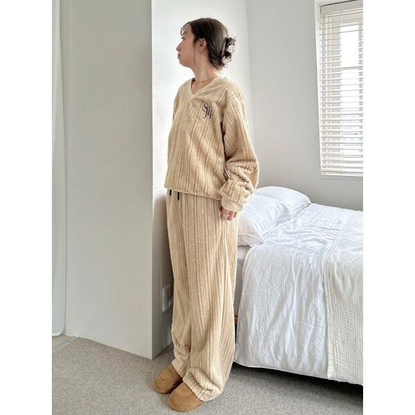 【新品】スナイデルホーム　チェリースウェットセットアップ ベージュ チェリーシリーズニットセットアップ | スナイデルホーム(SNIDEL HOME