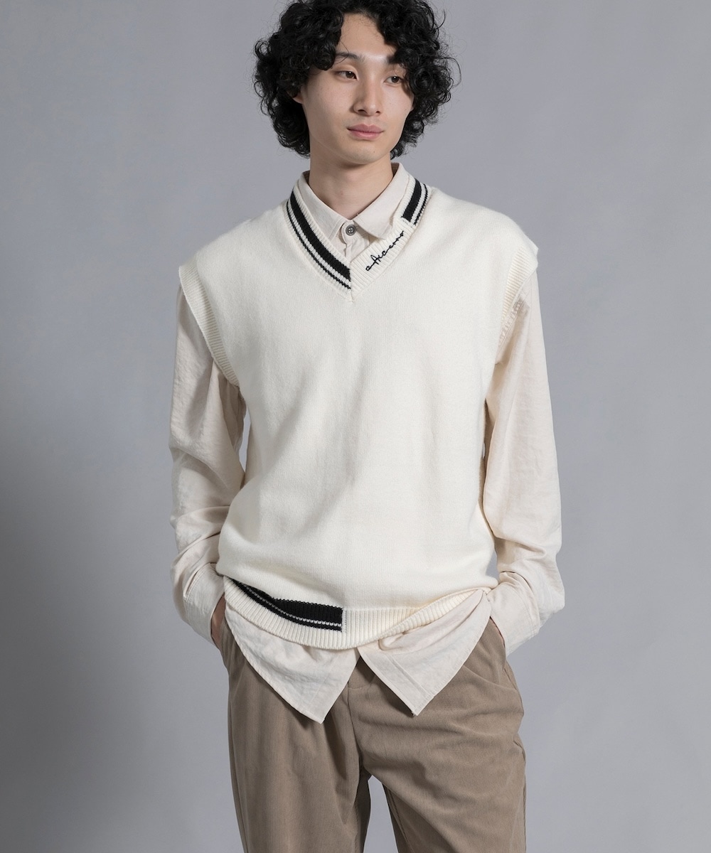 [�}���C]aimoha men Varsity Vibe Knit Vest/�A�C���n�iaimoha�j �I�t�z���C�g