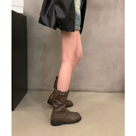 [^:teshsa35a]VvX^CbVȃfUC̃~h䃌fB[Xu[cB_炩ȑfނŎdĂAi`ȃVɃbNX͋CvX܂B㕔ɂꂽobNAVvȃVGbgɍT߂ȃANZgAGKgĂ܂BNbV̂C\[Ԃ̕słKȗSn񋟂Aւ̕SyBtbgȃ\[͂Ƃ芴ۂAgɂ҂̃fUCłB