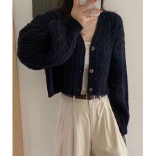 ケーブル編みVネックカーディガン