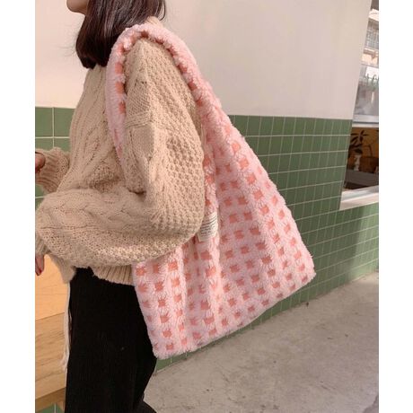 [^:yqmfx21081a] fUCFӂӂƂRRfނ̃`FbNobOB̓Iȕ҂ݖ͗lł炩ۂɁB J[oG[VFbhAu[AsNAO[ACG[ȂǁAJtȓWJBR[fBl[g̃ANZgɂB TCYFgɕ֗ȑ傫BLŁA|莝₷łB fށFӂӂƂ_炩ȑfނŌyʁBJWAȃt@bVH~̃R[fBl[gɍ킹₷AGߊꂽȃACeƂĂ߂łBYɂāATCYdlقȂꍇ܂B