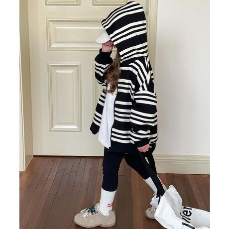 [^:mokjf24x122a]Gߖ킸₷ԃACeBƂI[o[TCỸfUCghBt[hp[J[́AX|[eB[ŃJWAȈۂ^AR[fBl[gŜy₩Ɏdグ܂BYɂāATCYdlقȂꍇ܂B