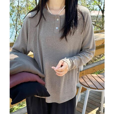 [^:ddhb015a]w[lbÑ{^fUC̒TVcBVvłȂA񌳂̃fBe[ANZgƂȂAJWAłȂȈۂ^܂BƂVGbgŉKɒȂACełB[ƃAN̍fނŏ_炩AG肪悭A|E^̐Œ悢LkASnQłBfj`mpƍ킹ăJWAX^CBXj[J[VvȃV[Yœ₷KBG߂ɂ́AWPbgJ[fBKHDāAX^CbVɒg߂܂BYɂāATCYdlقȂꍇ܂B