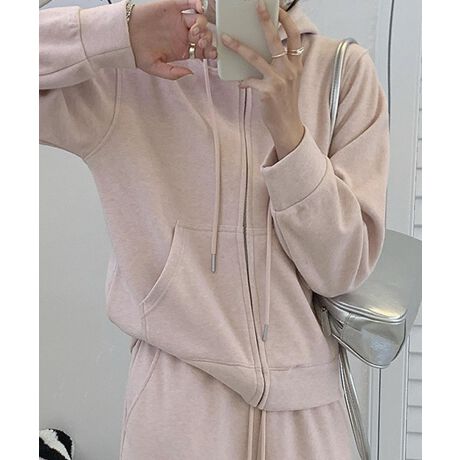 [^:hjf25c011a]VvłȂX^CbVȃh[XgOfUC̃JWAgbvXBƂVGbgŃbNX̂钅SnB肰ȂfUCgɂ҂ŁAlXȃR[fBl[gɍ킹₷ACełB_炩AʋC̗ǂRbgfނƊ炩ȃ|GXenKȒSnBfjJWAȃXJ[gƍ킹āAbNXJWAX^CɁBXj[J[VvȃV[Y킹邱ƂŁAy₩ŃANeBuȈۂɂȂ܂BG߂ɂ́AJ[fBKWPbgHD邱ƂŁAgmۂɎdグ邱Ƃł܂BYɂāATCYdlقȂꍇ܂B