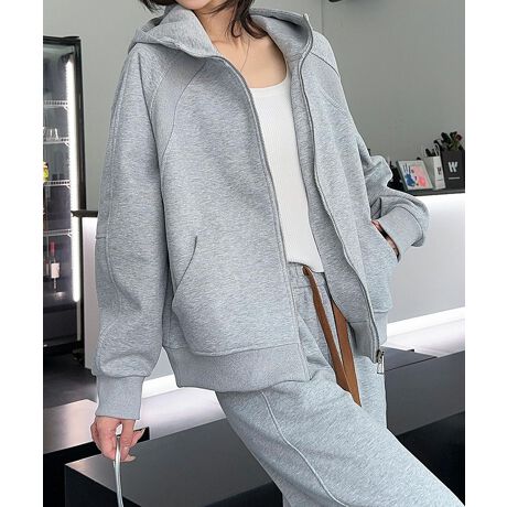 [^:ldja583a]WbvAbvp[J[BnCEGXg̃fUCŃX^CAbvBVvŃJWAX^Cɂ҂Byɂꂪ܂ACełB_炩AG̗ǂRbgfނƊ炩ȃ[nŉKɉ߂܂BJWATVcX|[eB[ȃgbvXƍ킹āAVvŃbNXX^CɁBXj[J[T_킹āAyȈۂɁBYɂāATCYdlقȂꍇ܂B