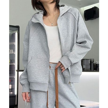 [^:ldja583a]WbvAbvp[J[BnCEGXg̃fUCŃX^CAbvBVvŃJWAX^Cɂ҂Byɂꂪ܂ACełB_炩AG̗ǂRbgfނƊ炩ȃ[nŉKɉ߂܂BJWATVcX|[eB[ȃgbvXƍ킹āAVvŃbNXX^CɁBXj[J[T_킹āAyȈۂɁBYɂāATCYdlقȂꍇ܂B