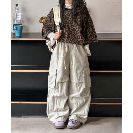 [^:mohbt6801a]JWAŎpIȃfUC͂̃pcBTChɔzꂽ傫ȃ|PbgŁA[̂ɂ֗łBⒷ߂̏䊴X^CbVŁA₷QBfނ͖ȂƃiCgpĂAy₩ȒSnƗDꂽϋvBɗDfފŁAqǂ̓gɂ҂łBEGXg̓SƕRdlŁAtBbg̒ȒPBVvTVcXj[J[ƍ킹邾ŁAAEghAX^C܂BLvVсAƂoɂ􂷂{łBYɂāATCYdlقȂꍇ܂B