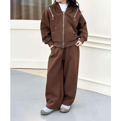 [^:mojeq24253a]ghfUCڂAt[htJWAZbgAbvBgɂȂoɂœKȃACełBgĥVvX|[eBȃfUCB̃Wbv|Pbg̃X^bỸWPbgƂ⃏Ch̃Xg[gpc̃ZbgAbvB_炩AG肪ǂ̂ŁAKȒSnByʂœ₷AANeBuȎqǂɂ҂BXj[J[Lbvƍ킹ăANeBuȃX^Cyނ̂߂łB܂ACi[ɃSTVc킹邱ƂŁAJWAȕ͋CɁBYɂāATCYdlقȂꍇ܂B