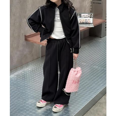 [^:mojeq24255a]Oł̊AbNXgŊBWPbg̓Wbp[dlŒE₷AEGXg̃h[XgOŒ\Bpc̓Xg[gŁAԂ̒płɂKBS̓Iɓ₷dfUCłB_炩GƓKxȃXgb`˔nŁAG߂킸p܂Byx[WzzCgTVc킹đu₩ȈۂɁBXj[J[g[gobOŋx̃bNXX^CɁByO[zubÑLbvV[Ygݍ킹邱ƂŁAmg[R[fBƂoɂ߁ByubNzbhrrbhJ[̏ŃANZg΁AN[Ń[hӂX^COɁBYɂāATCYdlقȂꍇ܂B