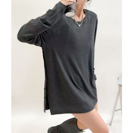 [^:slf1039a]TChɃ{^{ꂽVvłȂۓIȃfUC̃gbvXBƂVGbgbNX^AXbg̃fUCANZgƂȂĂ܂BVvȂ̂ŃR[fBl[g₷ACełB_炩LkAG̗ǂfނŁAKȒSnBVvȃfjWK[pcƍ킹āAbNXX^CɁBXj[J[T_ƍ킹邱ƂŁAɌy₩ȈۂɎdグ邱Ƃł܂BG߂ɂ́ACi[ƂĒp邱Ƃ\łBYɂāATCYdlقȂꍇ܂B