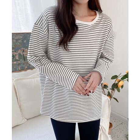 [^:xai3370a]VvłȂA{[_[IȒTVcBJWAłȂA{[_[fUCX^CbVȈۂ^܂BǂȃR[fBl[gɂ킹₷ACełB_炩Lk̂fނŒSnQBRbgƏ̃|E^łɂBfjJWAȃXJ[gƍ킹邱ƂŁAbNXJWAX^C܂BVvȃfUCȂ̂ŁAWPbgJ[fBK̃Ci[ɂ҂łB̓Xj[J[⃍[t@[Ōy₩ɎdグāBYɂāATCYdlقȂꍇ܂B