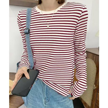 [^:xai3773a]NVbNȃ{[_[̃JWATVcBVvłȂAׂȃ{[_[ANZgƂȂAX^CbVȈۂ^܂BbNX̂VGbgŒSnQłB_炩ALk̂fނŁASnǂAʋCɂDAԒĂKłBJWAȃfj`mpƍ킹āAbNXX^C̊BXj[J[⃍[t@[ŌyɎdグAVvłȂxUPBɂ́AWPbgJ[fBKƍ킹ĂfGłBYɂāATCYdlقȂꍇ܂B