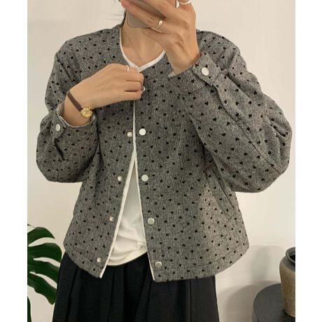 [^:yqnca9502a]fUCFƃhbgaRbgWPbgBm[J[fUCŁAƂ񌳂͓IłBtg{^dlŒEȒPBVvȂiȕ͋CYAJWAɂꂢ߃X^Cɂ킹₷\ACełBfޏ_炩ȖȑfނgpAG肪SnǂꖇBʋCɗDAԒpĂKL[vł܂BR[fBl[g̒āECi[ƃpc킹āÂJWAX^CyށBE^CgXJ[gtbgV[Yƍ킹āAGKgȈۂoBEfjXj[J[ŁAbNX̂fC[R[fɁBYɂāATCYdlقȂꍇ܂B