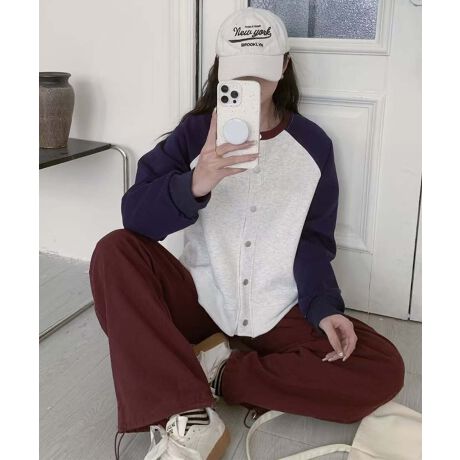 [^:yss8817a]OX[ũJWAȃ{^J[fBKBVvȃ{^fUCƁAقȂF̑▭ɒaAX^CbVłxUPBƂVGbgœgɕ֗ȃACełB_炩Lk̂fނŁASnǂA₷QłBJWAȃfj`mpƍ킹āAVvŉKȓX^C̊B̓Xj[J[⃍[t@[ŁAyŃVvȈۂɁBɂ́ACi[ƂĒp邱ƂŒgUPBYɂāATCYdlقȂꍇ܂B