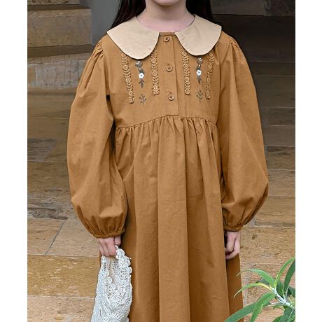 [^:mossby71222a]NVJȋ݃fUCɎhJ{LbYs[XBɂׂ͍ȎhJfBe[ADŏiȕ͋CUPBEGXg؂ւƂӂƂXJ[gVGbgAql炵炵Ă܂BdlŁAG߂킸܂܂ȃV[Ŋ􂵂܂B_炩ȑfނgpAʋCƔG̗ǂ˔Ă܂BfP[gȂql̔ɂDAKȒSnBi`ȑfފ݂ꒅłBtH[}ȏʂł́AtbgV[YVvȃJ[fBKƍ킹ƁAîX^CɁBgɂ́AXj[J[⃊bNgݍ킹āAJWAȈۂɎdグ̂߂łBG߂ɂ̓^CcV[gu[c킹邱ƂŁAgƂ𗼗R[f܂BYɂāATCYdlقȂꍇ܂B