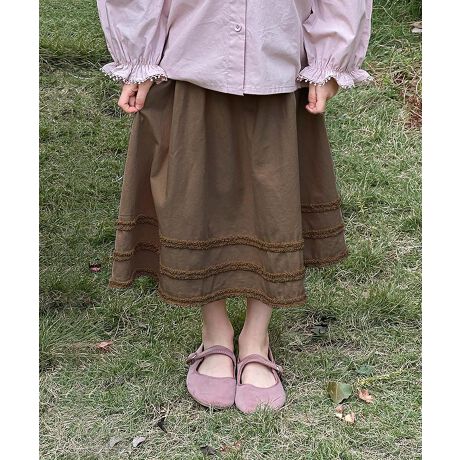 [^:mossby71602a]Ɏ{ꂽ@ׂȃt|Cg̃LbYXJ[gBVvȂ؂₩fUCŁAǂȃgbvXɂ킹₷\ȃACełBEGXg̓SdlŒEȒPBӂƂVGbg̎q炵Ă܂BG̗ǂ_炩ȖȑfނgpBʋCAfP[gȂql̔ɂDdオłByē₷̂ŁAgANeBuȃV[ɂœKłBVvTVcuEX킹ăJWAȃX^CɁBtĂɂ̓T_Xj[J[AH~ɂ̓^Ccu[c킹邱ƂŁAG߂킸LR[fBl[gy߂܂Bʂȓ̂ɂ̃JWAɂgA֗ȈꒅłBYɂāATCYdlقȂꍇ܂B