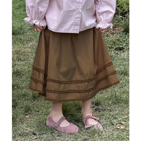 [^:mossby71602a]Ɏ{ꂽ@ׂȃt|Cg̃LbYXJ[gBVvȂ؂₩fUCŁAǂȃgbvXɂ킹₷\ȃACełBEGXg̓SdlŒEȒPBӂƂVGbg̎q炵Ă܂BG̗ǂ_炩ȖȑfނgpBʋCAfP[gȂql̔ɂDdオłByē₷̂ŁAgANeBuȃV[ɂœKłBVvTVcuEX킹ăJWAȃX^CɁBtĂɂ̓T_Xj[J[AH~ɂ̓^Ccu[c킹邱ƂŁAG߂킸LR[fBl[gy߂܂Bʂȓ̂ɂ̃JWAɂgA֗ȈꒅłBYɂāATCYdlقȂꍇ܂B