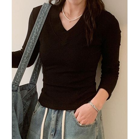 [^:fsy811a]1ƕ֗ION/OFFgVvjbgvI[o[fReꂢɌĂwV[VlbNBtBbĝVGbgŁA1łAWPbgȂǂ̃Ci[ƂĂgACeBig͂AItBXV[ɂ܂킹x[VbNȃjbggbvXłBfޓF[̊炩ȔGƖȂ̏_炩A|E^̐Lk˔fށB