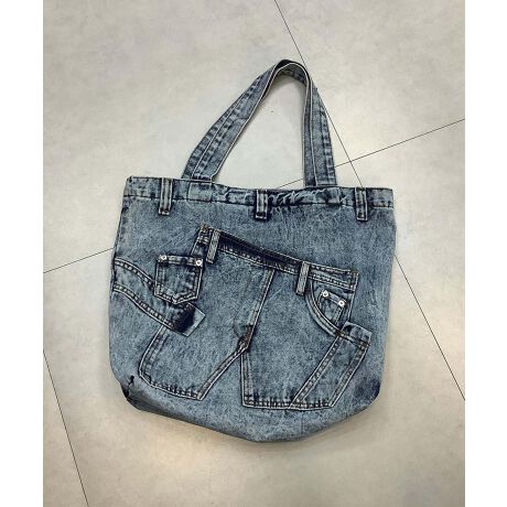 [^:uba131a] VvȂIȃfUC̃fjg[gobOBeʂŕigɂ傤ǂ悭AJWAȃR[fBl[gɂ҂łBj[NȃfBe[œgɂ҂̑傫BobOɂ͕̃|PbgfUCĂA[͂Ap˔Ă܂B͂ƂŁA|\łB\nɂ̓|GXegpAyʂőϋv˔Ă܂Bn|GXeŁA炩ŏvȍɂȂĂAɂȂĂ܂BJ[̓ubNƃCgu[2FWJłBubN̓VvŗہACgu[̓JWAőu₩Ȉۂ^܂Bǂ̐FfC[R[fBl[gɍ킹₷AVvłȂ瑶݊fUCłBJWAȃfjTVcƂ̑QłBfjWPbgXJ[gƍ킹āAfjIfj̃X^Cy߂܂BVvȕɂ̃obO邾ŁAŜ̃R[fBl[g܂B@F |GXefނ͉ꂪɂAꂪȒPłBꂽꍇ́A_炩zŐ@ĂB@͕ʂ̗ǂꏊŊA˓ĕۊǂĂBYɂāATCYdlقȂꍇ܂B