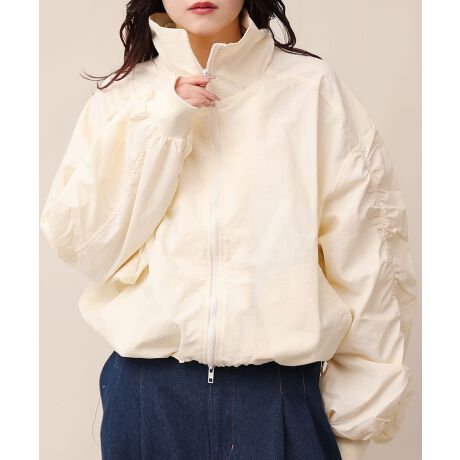 [^:cm1048a][YȃVGbg̃{[MA-1BɃLU[{fUCŃghvXB߂݂̋Ȃ̂ŁA߂ĒƃVbNŗ͋CɁBHD邾łG炵ȂꊴɂȂ܂BfjXJ[gǂȂ̂ɂꖇƕ֗ȃACełB