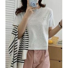 ハートワンポイントTシャツ