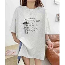 リボン付き英字プリントTシャツ