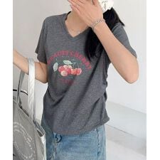 VネックチェリーTシャツ