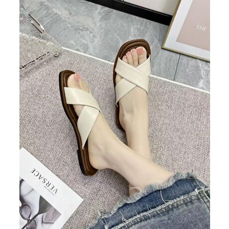 [^:yjqyfc8a]VvȃNXXgbvfUC͂̃tbgT_Bz[hfUCŁA芴̂闚SnByʂŏ_炩\[ŒԂ̕słKBfC[R[fɂ][gX^Cɂ}b`閜\ACeBfjV[gpcƍ킹āAJWAȉăR[fɁBOXJ[g⃏s[XƑgݍ킹āA炵bNXX^CɁBChpcƍ킹āÂ邱Ȃꂽ͋CɁBYɂāATCYdlقȂꍇ܂B