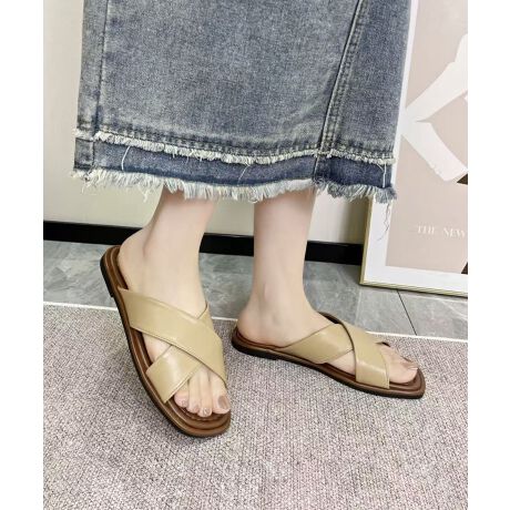 [^:yjqyfc8a]VvȃNXXgbvfUC͂̃tbgT_Bz[hfUCŁA芴̂闚SnByʂŏ_炩\[ŒԂ̕słKBfC[R[fɂ][gX^Cɂ}b`閜\ACeBfjV[gpcƍ킹āAJWAȉăR[fɁBOXJ[g⃏s[XƑgݍ킹āA炵bNXX^CɁBChpcƍ킹āÂ邱Ȃꂽ͋CɁBYɂāATCYdlقȂꍇ܂B