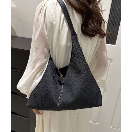 [^:yjxsx650615a]_炩ȎƊۂ݂̂tH̃V_[obOBtg̃Ebh̃[vfBe[i`ƃBe[W̃ANZgvXĂ܂By₩ȑfފŌɂƂ݁ARȃVGbg`Xgbvĝ̃CɃtBbgB悢TCYŉו̎^тɂ֗BT~j}ȃfUC炱AX^COɔ^Ă܂BVvTVcVcAs[XƂ̑QŁAg͂AƂOoJtFAx̂oɂ߂łBYɂāATCYdlقȂꍇ܂B