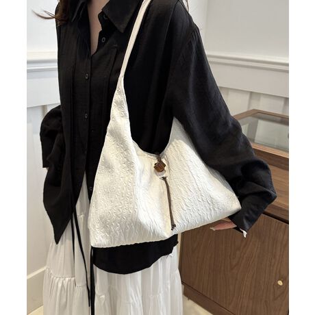 [^:yjxsx650615a]_炩ȎƊۂ݂̂tH̃V_[obOBtg̃Ebh̃[vfBe[i`ƃBe[W̃ANZgvXĂ܂By₩ȑfފŌɂƂ݁ARȃVGbg`Xgbvĝ̃CɃtBbgB悢TCYŉו̎^тɂ֗BT~j}ȃfUC炱AX^COɔ^Ă܂BVvTVcVcAs[XƂ̑QŁAg͂AƂOoJtFAx̂oɂ߂łBYɂāATCYdlقȂꍇ܂B