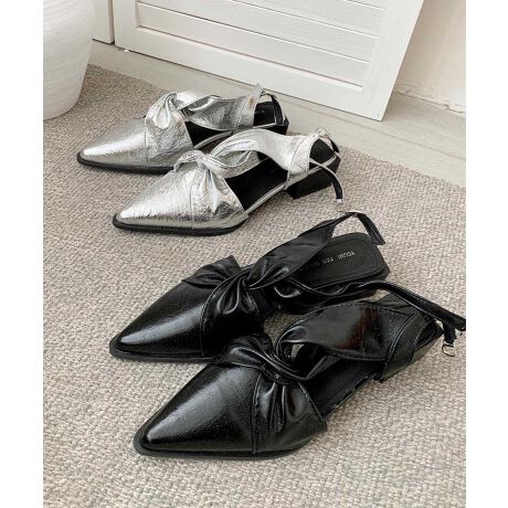 [^:yjymxd02a]V[vȃ|CebhgDɁANX{̃fUCf郁^bNT_Bɑ݊^AX^CbVȈꑫłB𔽎˂郁^bNJ[ŃX^CbVŁANX̃{fBe[tF~jvXB芴̂`L[q[ƃANXgbvŁA₷ƃfUC˔Ă܂BhbV[ȃs[Xɂ͂AfjȂǂ̃JWAX^Cɍ킹ĊÐh~bNXɂBp[eB[₨HAƂoȂǁAɂɂ҂̈ꑫłBYɂāATCYdlقȂꍇ܂B