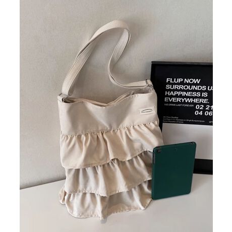 [^:yjypx2213a]ӂƍLtۓIȃV_[obOBÂ悢{[ŁAR[fɉ؂₩Ɨ̊vXĂK[[fUCłBobO{̂̓x[VbNȃtHň₷Aɂ͏[ɂ֗ȃXy[XBt͒iƂɓo悤ɔzuĂAő݊܂BR͒悭A|ɂ΂ߊ|ɂΉBs[XuEXƂ̑͂AfjX^Cɍ킹ĊÐh~bNXɂĂ@JtFAVbsOAqȂǁAɋC𔲂Ȃ̂ɂ߂̈iłBYɂāAfނdlقȂꍇ܂BYɂāATCYdlقȂꍇ܂B