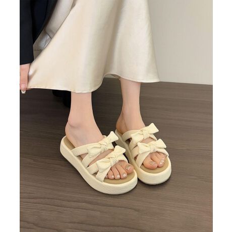 [^:bnn7881a]؂₩ȃpXeJ[ɁA傫߃{_ułK[[ȌT_B炩EVAfނƂӂӂ̃\[ŁAxĂ܂ByʂŔɂAƂłOł􂷂閜\ACeBYɂāATCYdlقȂꍇ܂B