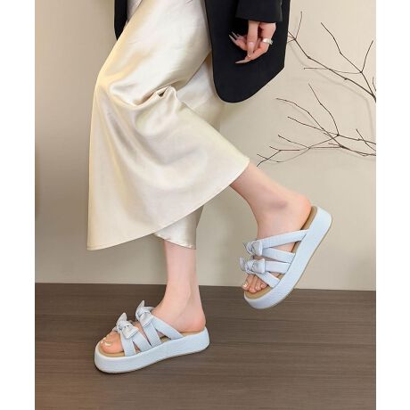 [^:bnn7881a]؂₩ȃpXeJ[ɁA傫߃{_ułK[[ȌT_B炩EVAfނƂӂӂ̃\[ŁAxĂ܂ByʂŔɂAƂłOł􂷂閜\ACeBYɂāATCYdlقȂꍇ܂B