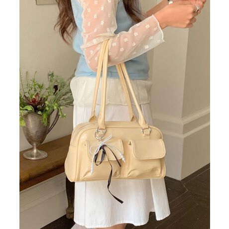 [^:aji5615a]VvŃ{tPUV_[obOB̃R[fBl[gɍ킹₷AǂȃV[ɂ҂ȃACełBtgɂ͉炵{̃ANZgAobOŜɗD낳vXĂ܂BgɍœKȃTCYłByʂłȂ[͂AKvȃACe[ł܂B \nPUU[ŁA炩łȂ₩ȎAϋv˔Ă܂Bnɂ̓|GXegĂA炩ŏƂh܂BS̓IɌyʂŎ^т₷AIɎg₷ACełBVbNŗubNVo[A؂₩Ȉۂ^郌bhAu[AsNAɂ̓O[CG[ŌĂ܂Bǂ̐FR[fBl[gɍ킹₷A܂܂ȃX^Cɍ킹₷BJWAȃfjTVcɍ킹Ă悵As[XhbV[ȃR[fBl[gɂ҂łBǂ̃J[VvłȂ炨Ȉۂ^Ă܂Bɖ邢F͏tẴV[Yɂ҂ŁAR[fBl[gwĂ܂B@F PUU[͉₷̂ŁAIɏ_炩zŐ@Ƃ߂܂BꂪЂǂȂOɐ@Aʂ̗ǂꏊŉAĂBⒼ˓ĕۊǂ邱ƂŁAԂۂƂł܂BobOɕtĂ郊{̃J[̓_̂߁AIт܂BYɂāATCYdlقȂꍇ܂B