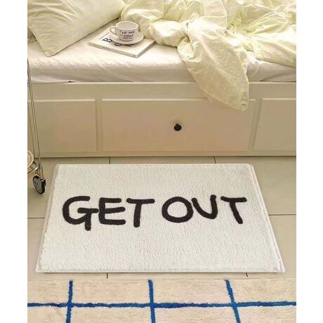 [^:mohrd32164a]VvŃX^CbVȃfUĆuCALMvO}bǵAǂȃCeAɂ}b`܂BbNXԂɃANZgvXApƃfUC˔ꖇłBj[NȃbZ[W͂́uGET OUTvO}bgŁAԂɗVѐSvXBVvȂCpNĝfUCĂ܂BɐSn悢G^fގgpAցAxbhTChArOȂǁA܂܂ȏꏊłg܂BYɂāATCYdlقȂꍇ܂B