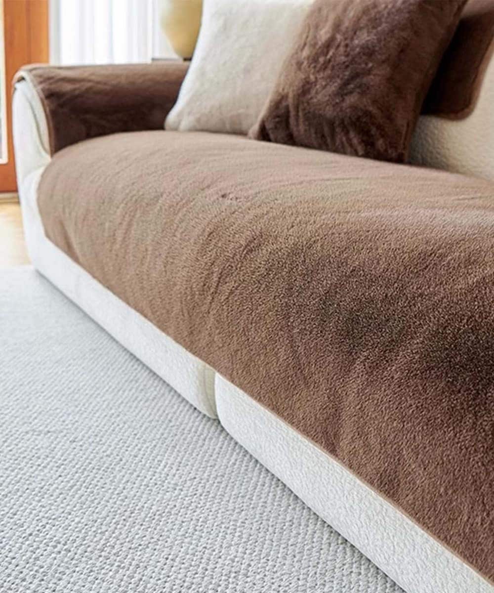 [}C]{A\t@[}bg/ACniaimohaj J