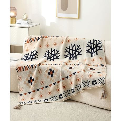 [^:momhz280603a]CɂʂԂɕςĂAkGXjbÑWK[hDuPbgB݂̂閯ƗF̑gݍ킹ŁArOɉf̈ꖇBuPbgƂĂ͂A\t@Jo[AxbhX[A}`Jo[ȂǕLg܂B[ɂ̓i`ȃ^bZ{A肰ȂȂꊴvXBG߂킸ACeAɂpɂ􂵂Ă閜\ACełB