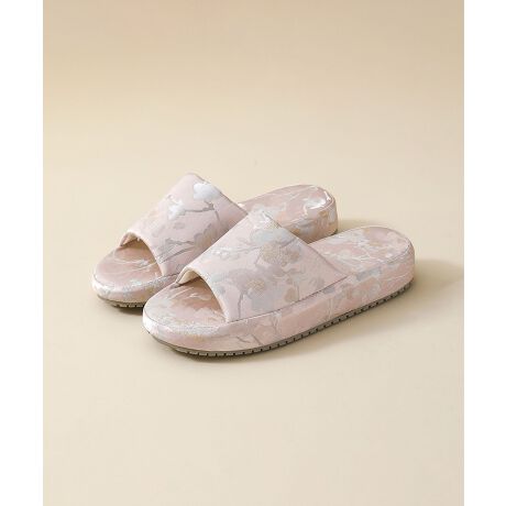 [^:molej2507a]iȌ򊴂̂WK[hD萶nŎdĂA؂₩ȉԕXbpBӂƂSnŁA烊bNX^CT|[gĂ܂BNbV̂\[Ə_炩ȍbDݍ݁AԗĂKBԂ◈qpɂ҂ȈꑫłBsNn̐Fɑ@ׂȉԖ͗lĂAamǂ̃CeAɂȂ݂₷fUCłB